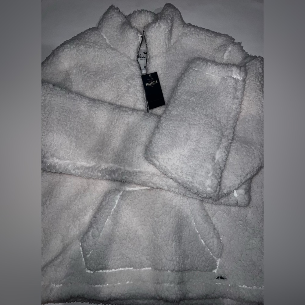 White Hollister Quarter Zip Sherpa